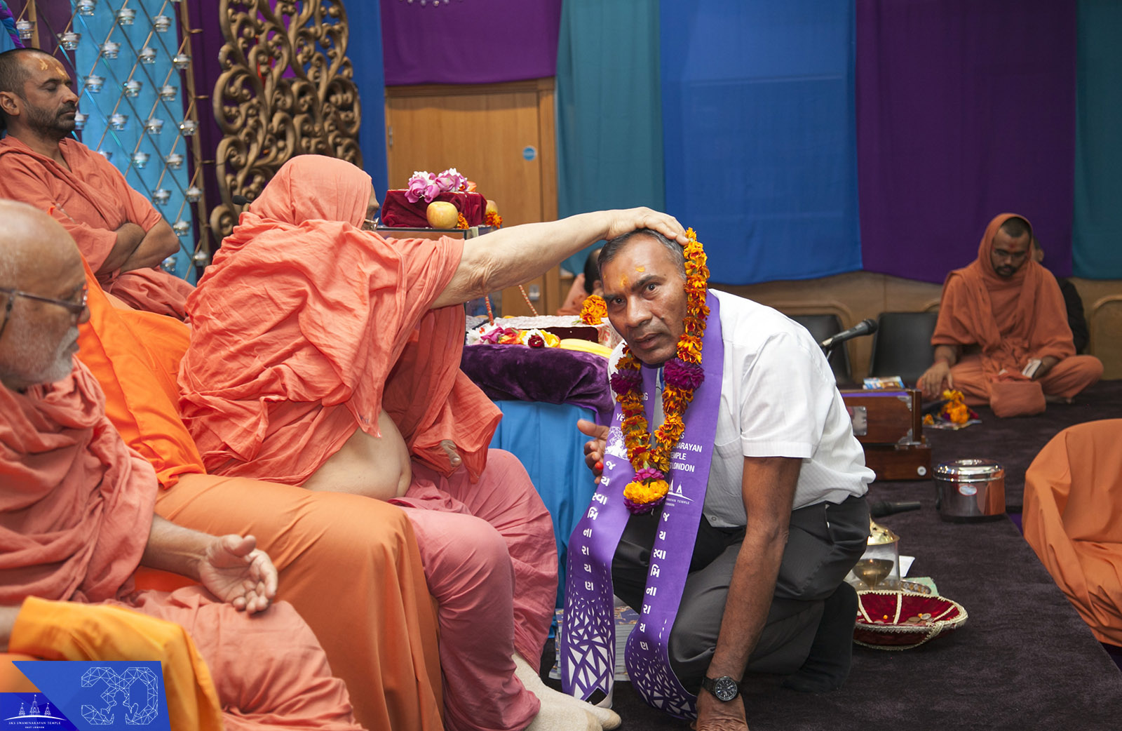 ©1987-2017 SKS Swaminarayan Temple East London